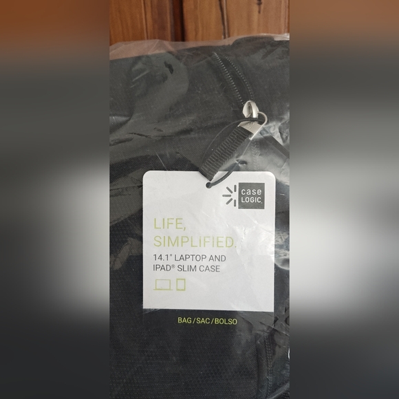 Case Logic Black Laptop and iPad Slim Case - Picture 2 of 2